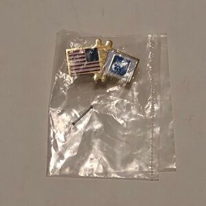 Gold Flag Lapel Pin